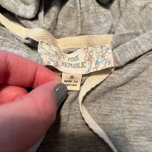 Gray & Purple Long Sleeve Lightweight Drawstring Hoodie, Size Small - Picture 2 of 6